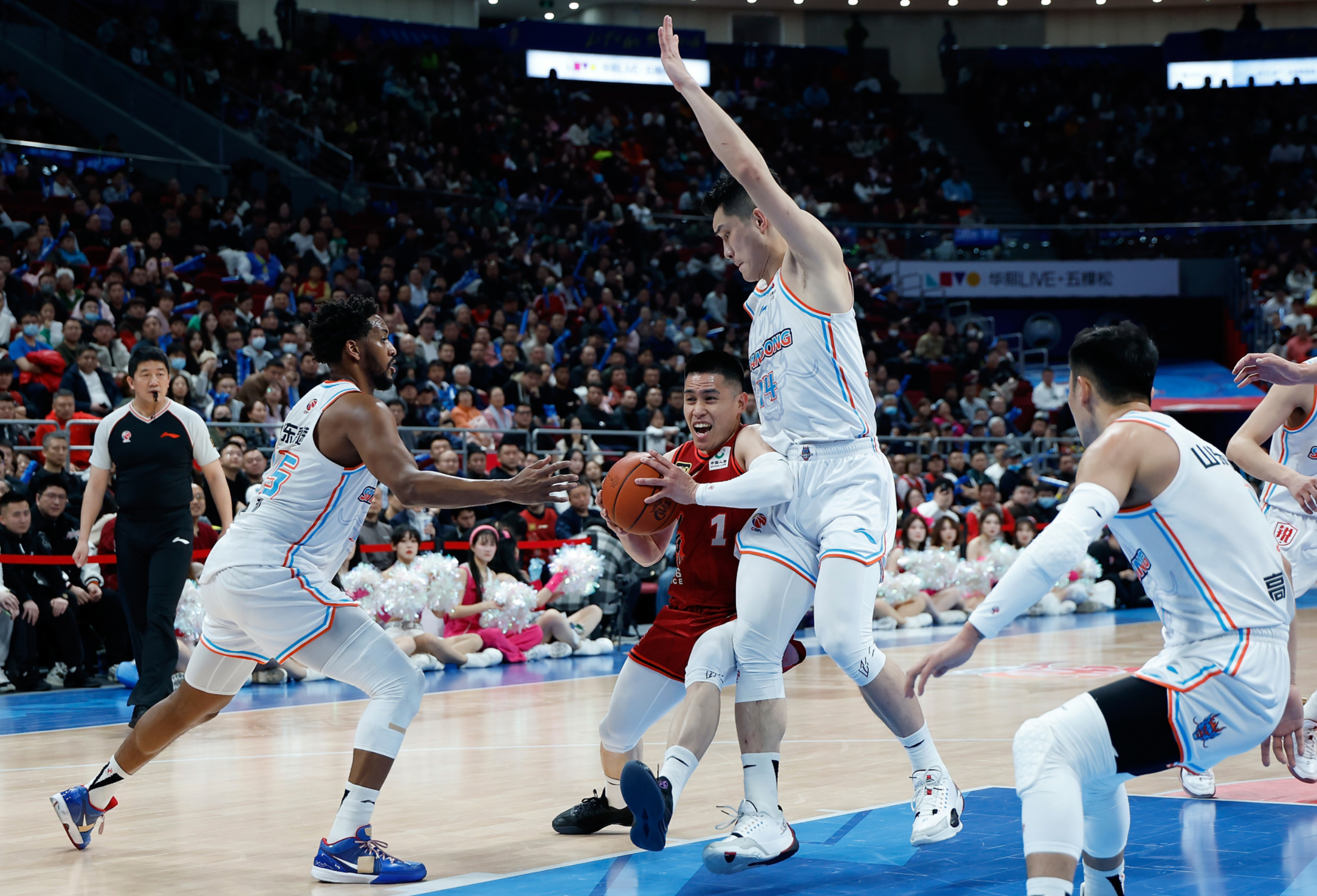 包含山东男篮迎CBA季后赛关键赛JackeyLove关键时刻惊艳表现，连对手都承认：集结日勒沃库森遗憾出局的词条